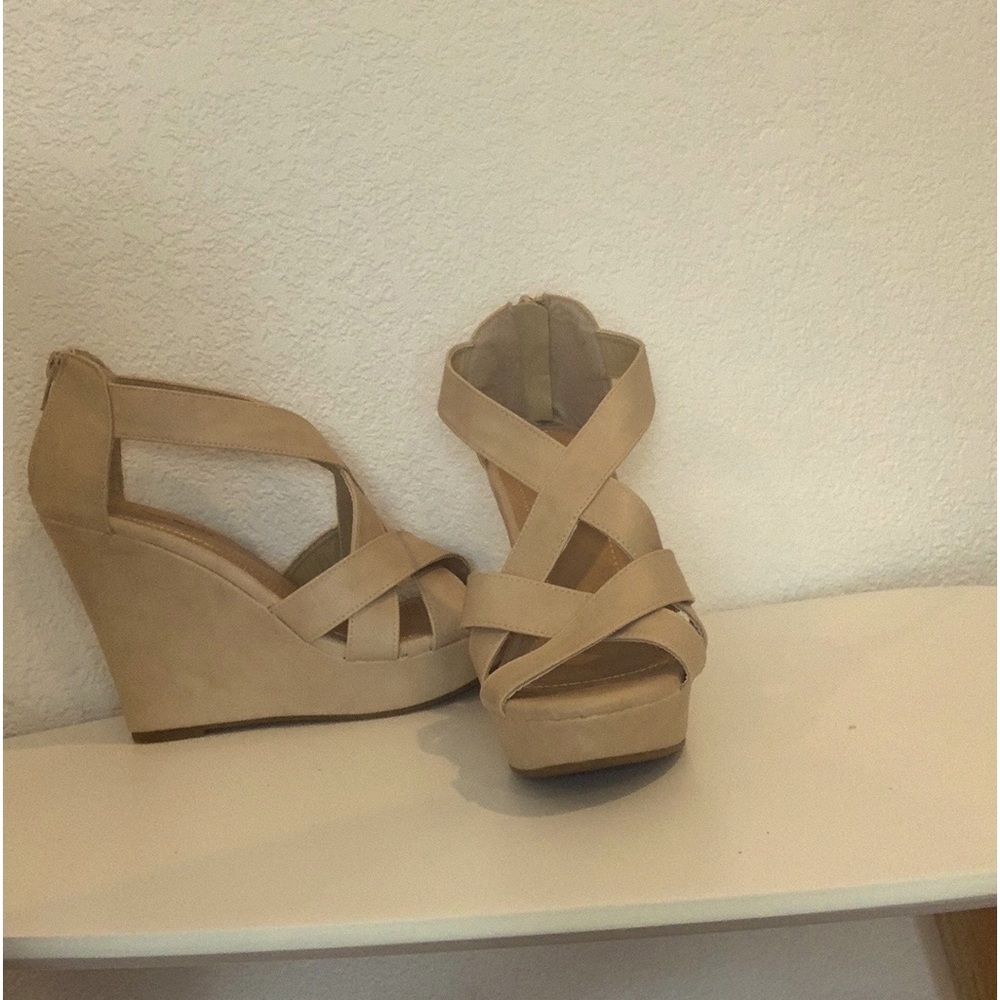 Women's cream wedge zipper heel